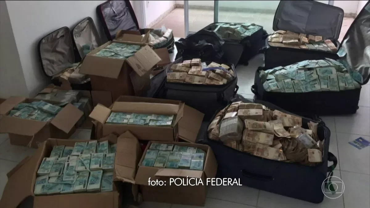 Ligação anônima levou Polícia Federal a apartamento ligado a Geddel