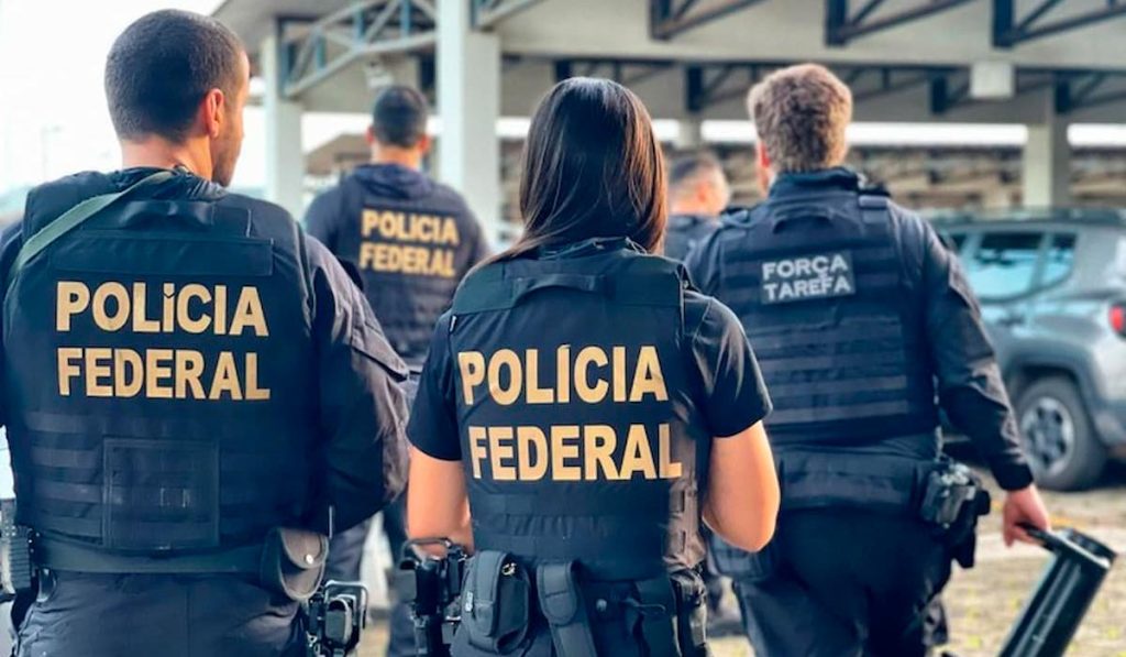 PF investiga esquema de diplomas falsos com atuação na Bahia
