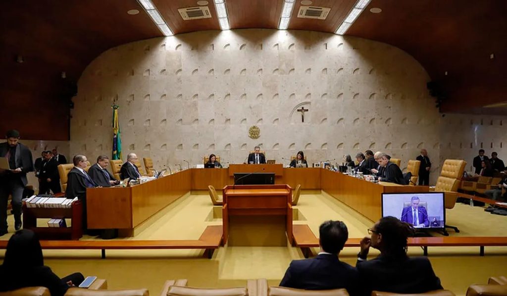 STF forma maioria para responsabilizar redes sociais por conteúdo ilegal publicado por usuários