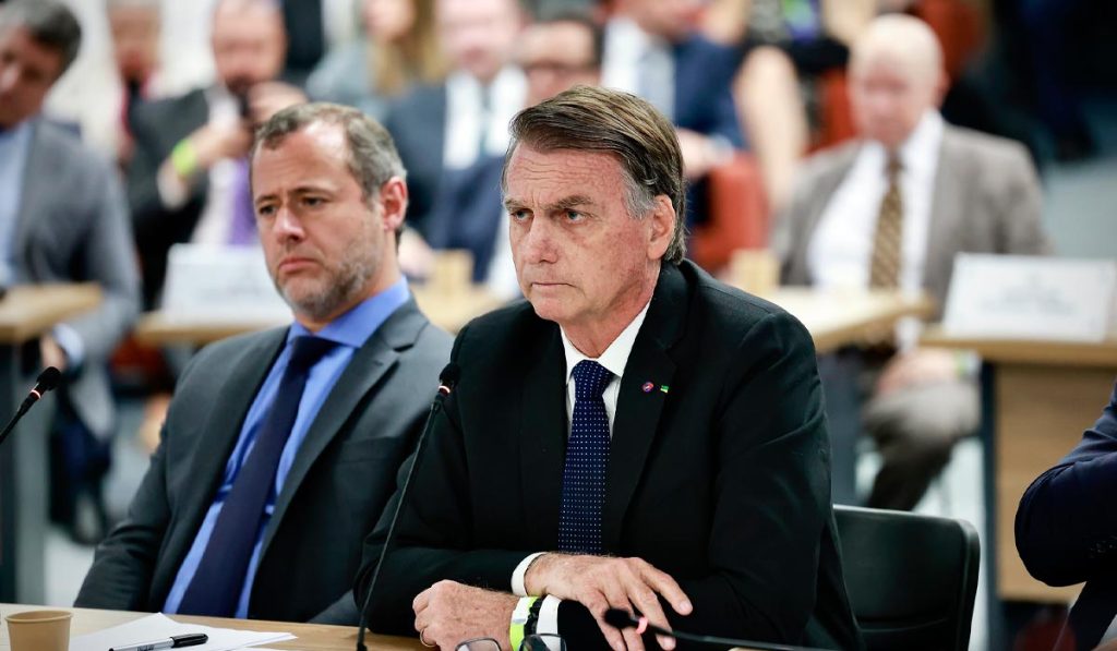 Bolsonaro enfrenta novo risco de prisão após desobedecer determinação do STF