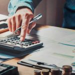 Assistentes Financeiros com IA: Seu Consultor no Bolso