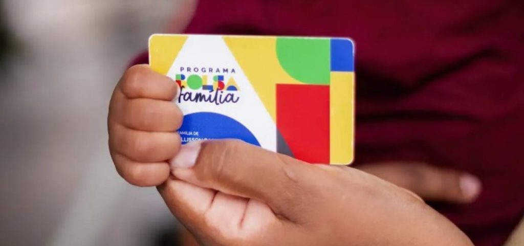 182864caixa paga bolsa familia a beneficiarios com nis de final 4 nesta quinta feira 3