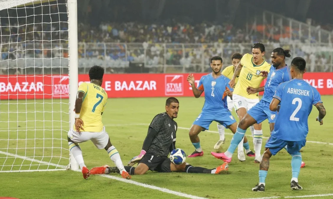 Brasil goleia Índia por 4 a 0 em amistoso histórico em Calcutá, com gols de Estêvão, Pedro e Samuel Lino