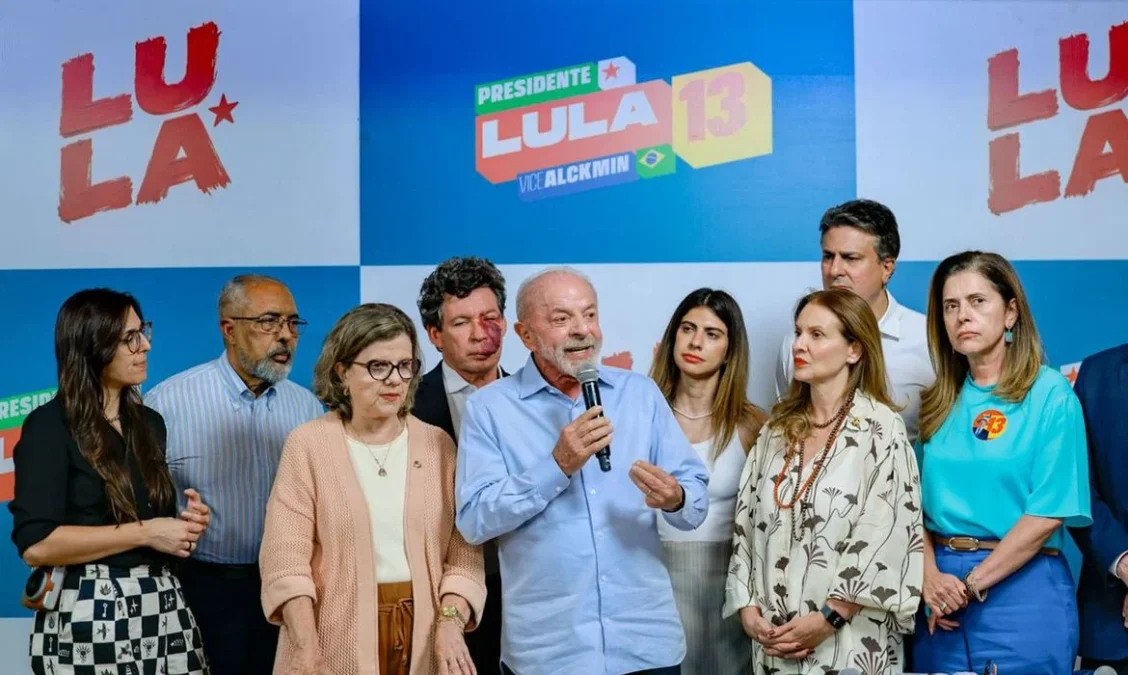 Lula celebra avanço do fim da escala 6×1 e defende investimento público contra cortes